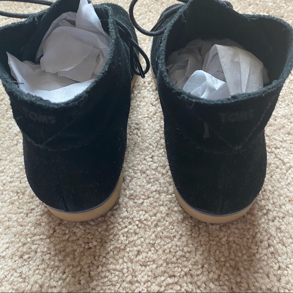 Toms Lace Up Booties - Picture 6 of 10